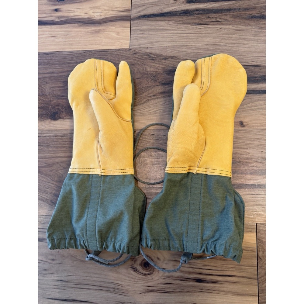 Vintage 1980s US Military Cold Weather Trigger Finger Mittens Leather Medium